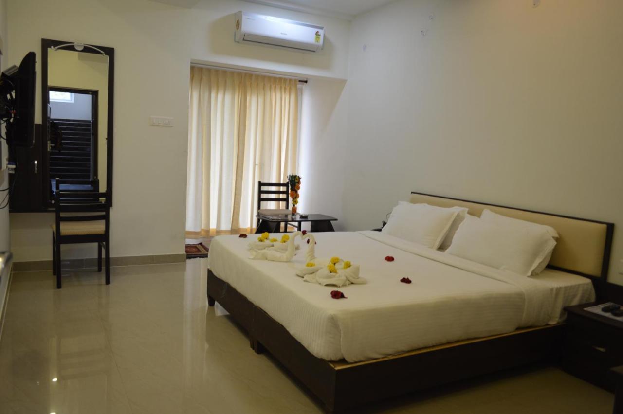 Hotel Ambai Grand Ambāsamudram Exteriér fotografie