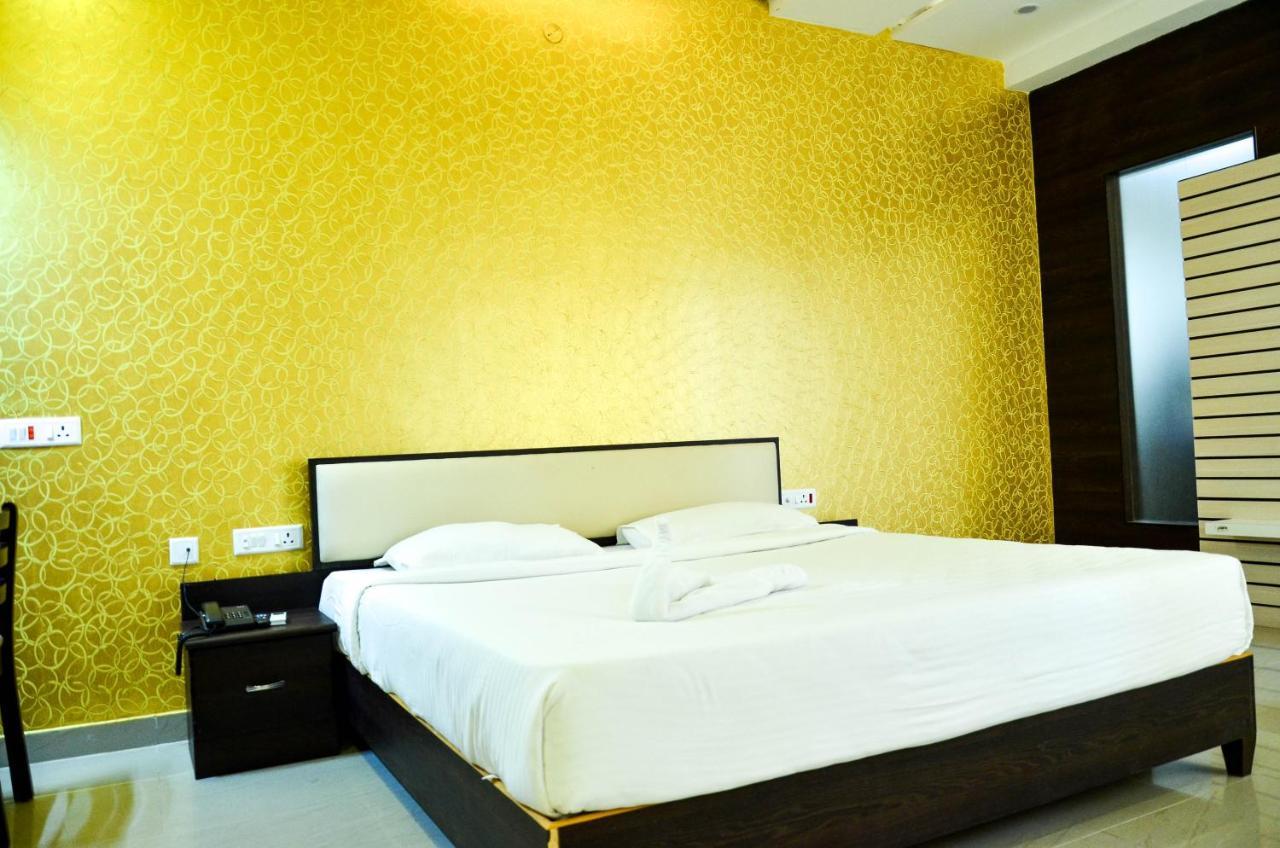 Hotel Ambai Grand Ambāsamudram Exteriér fotografie