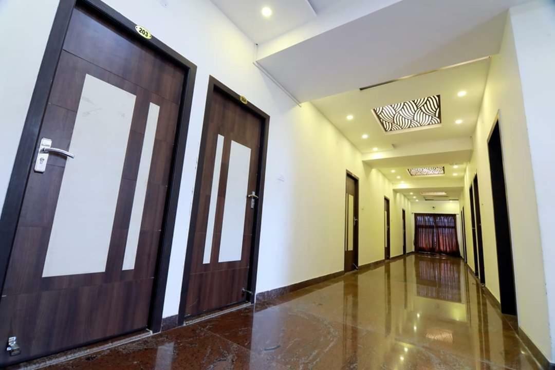 Hotel Ambai Grand Ambāsamudram Exteriér fotografie