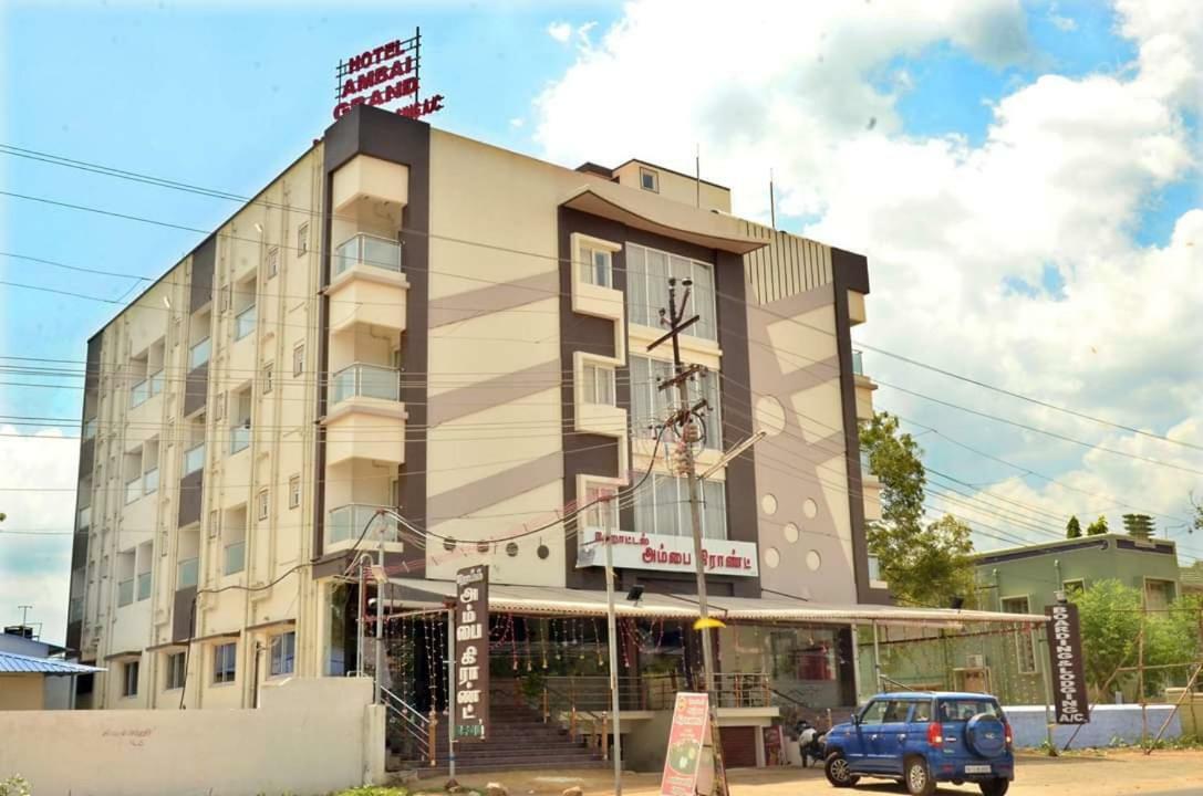 Hotel Ambai Grand Ambāsamudram Exteriér fotografie