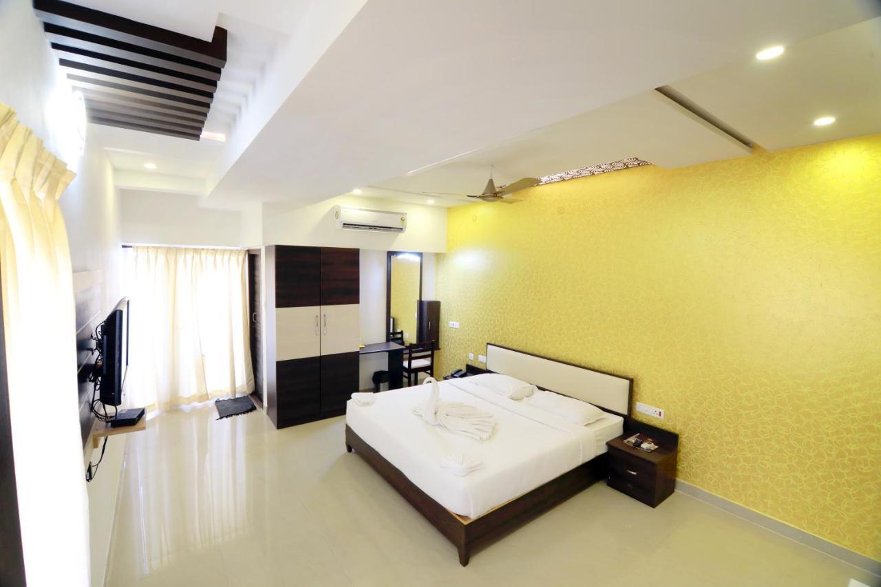 Hotel Ambai Grand Ambāsamudram Exteriér fotografie
